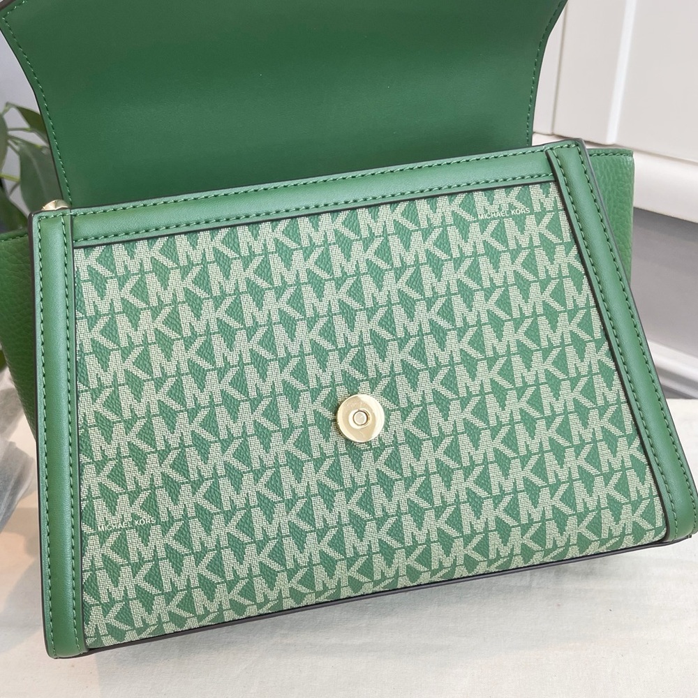 NWT Michael Kors Satchel - Picture 4 of 10